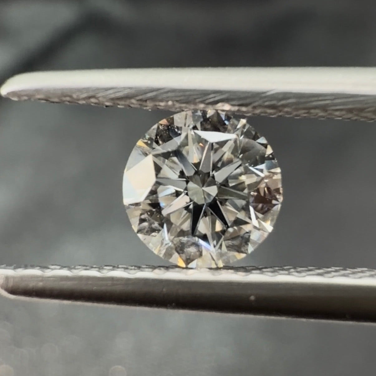 0.50 Ct Round Brilliant Natural Diamond (Colour G, Clarity VS2, GIA Certified)