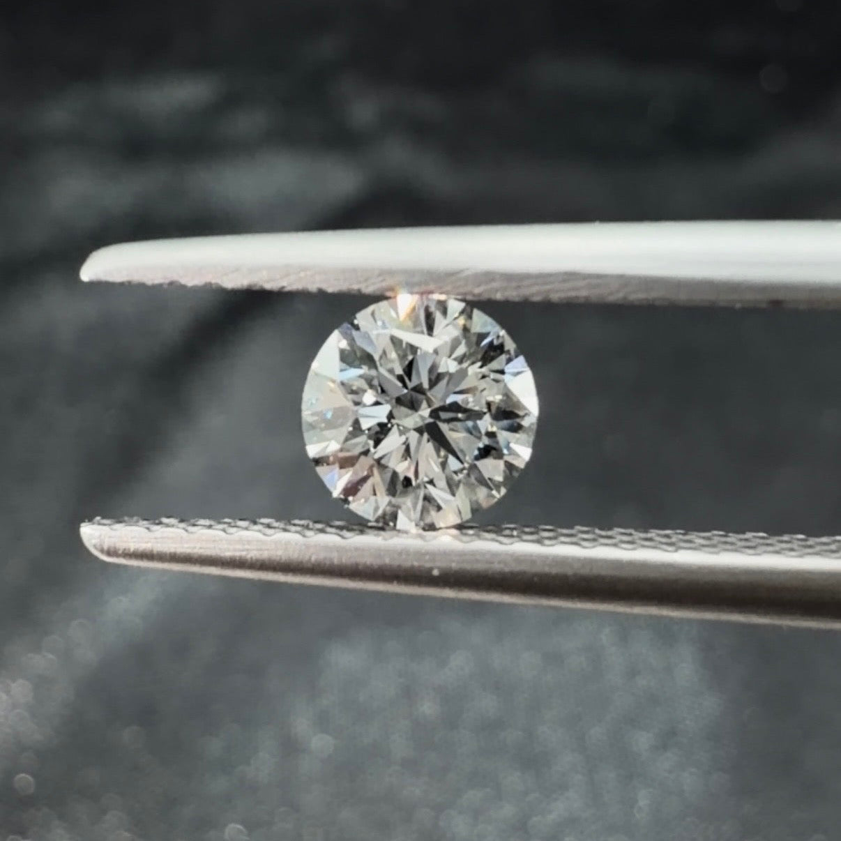 0.50 Ct Round Brilliant Natural Diamond (Colour G, Clarity VS2, GIA Certified)
