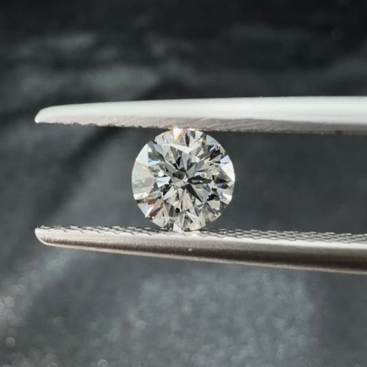 0.50 Ct Round Brilliant Natural Diamond (Colour G, Clarity VS2, GIA Certified)