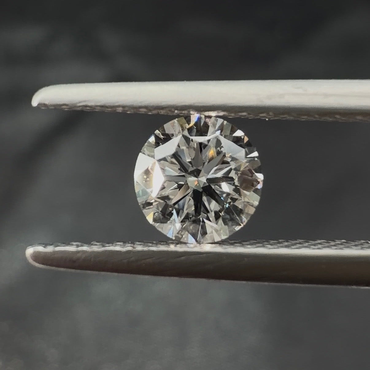 0.50 Ct Round Brilliant Natural Diamond (Colour G, Clarity VS2, GIA Certified)