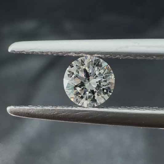 0.30 Ct Round Brilliant Natural Diamond (Colour G, Clarity VVS1, GIA Certified)
