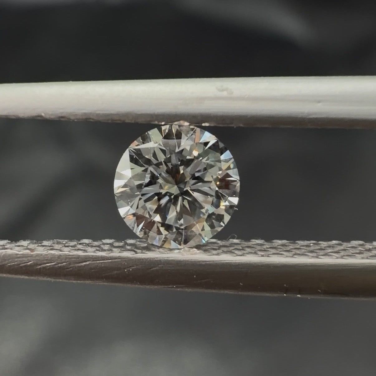 0.30 Ct Round Brilliant Natural Diamond (Colour F, Clarity VVS2, GIA Certified)