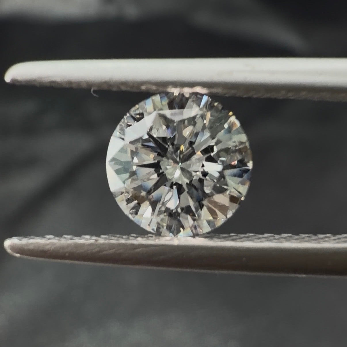 1.00 Ct Round Brilliant Natural Diamond (Colour D, Clarity VS2, GIA Certified)