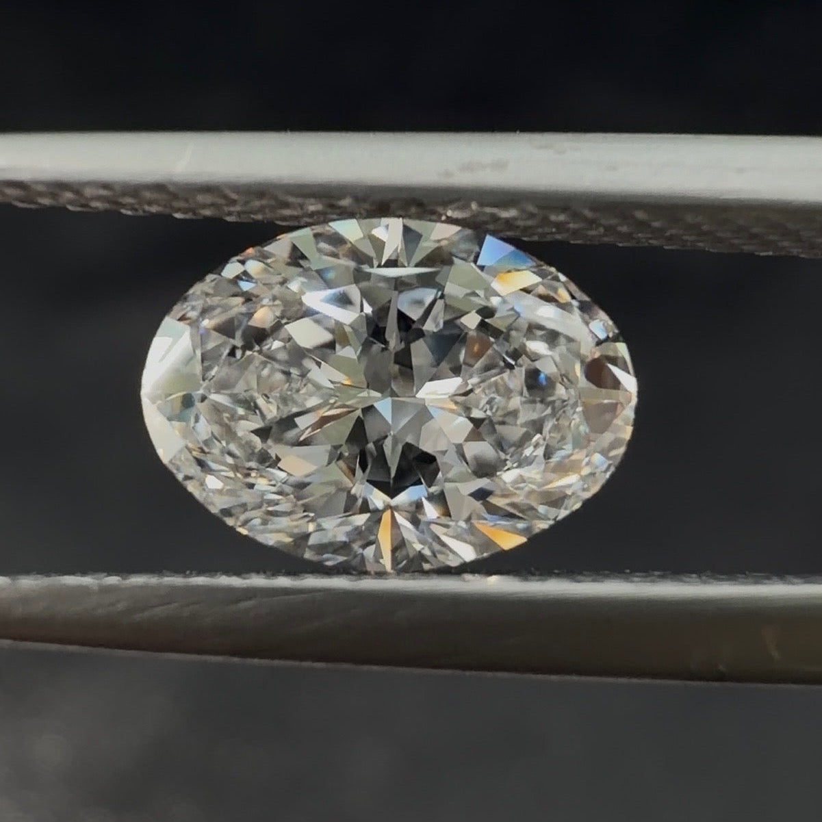 1.03 Ct Oval Cut Lab Grown Diamond (Colour D, Clarity VS1, IGI Certified)