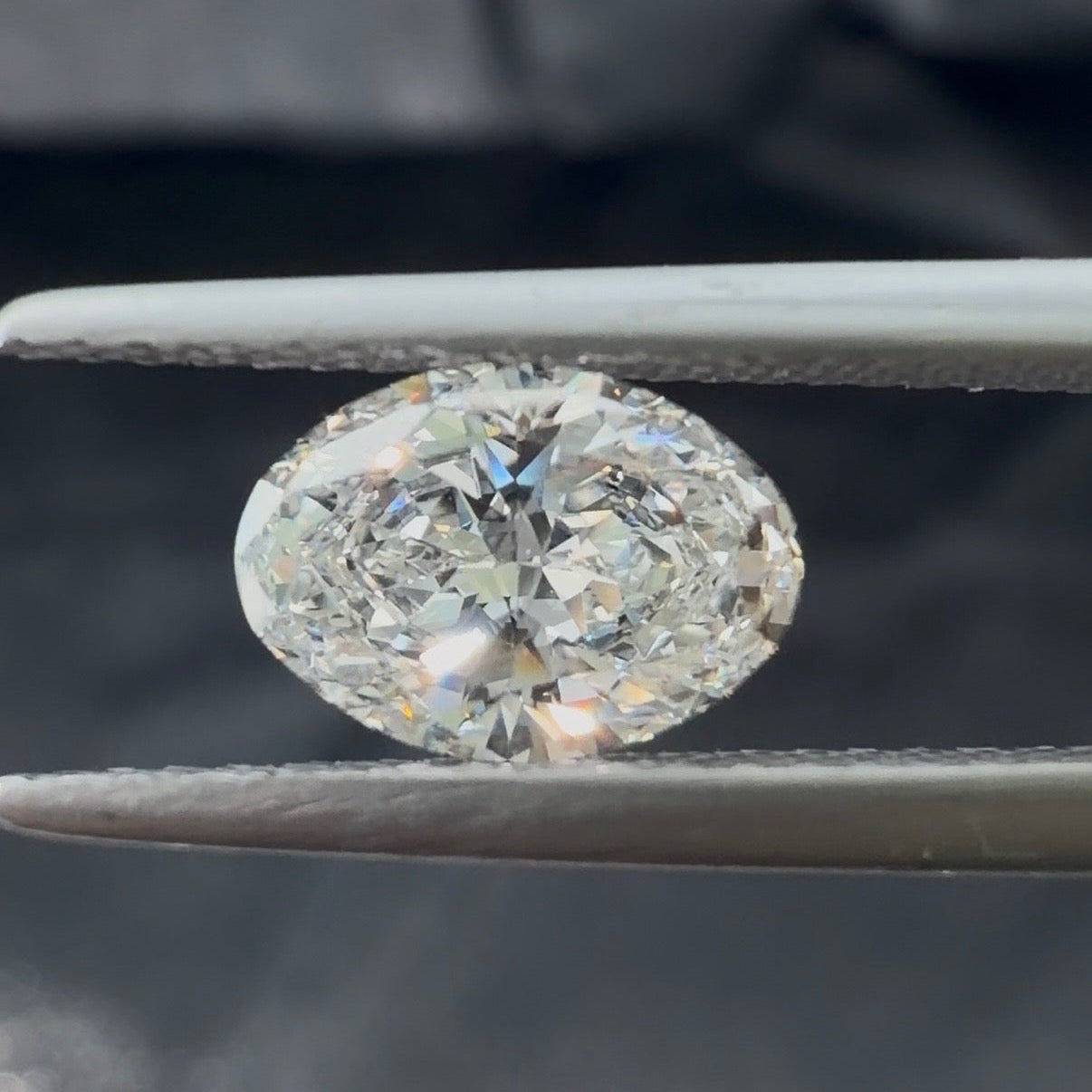 1.02 Ct Oval Cut Lab Grown Diamond (Colour D, Clarity VS1, IGI Certified)
