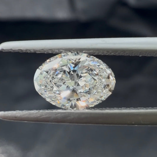 1.02 Ct Oval Cut Lab Grown Diamond (Colour D, Clarity VS1, IGI Certified)