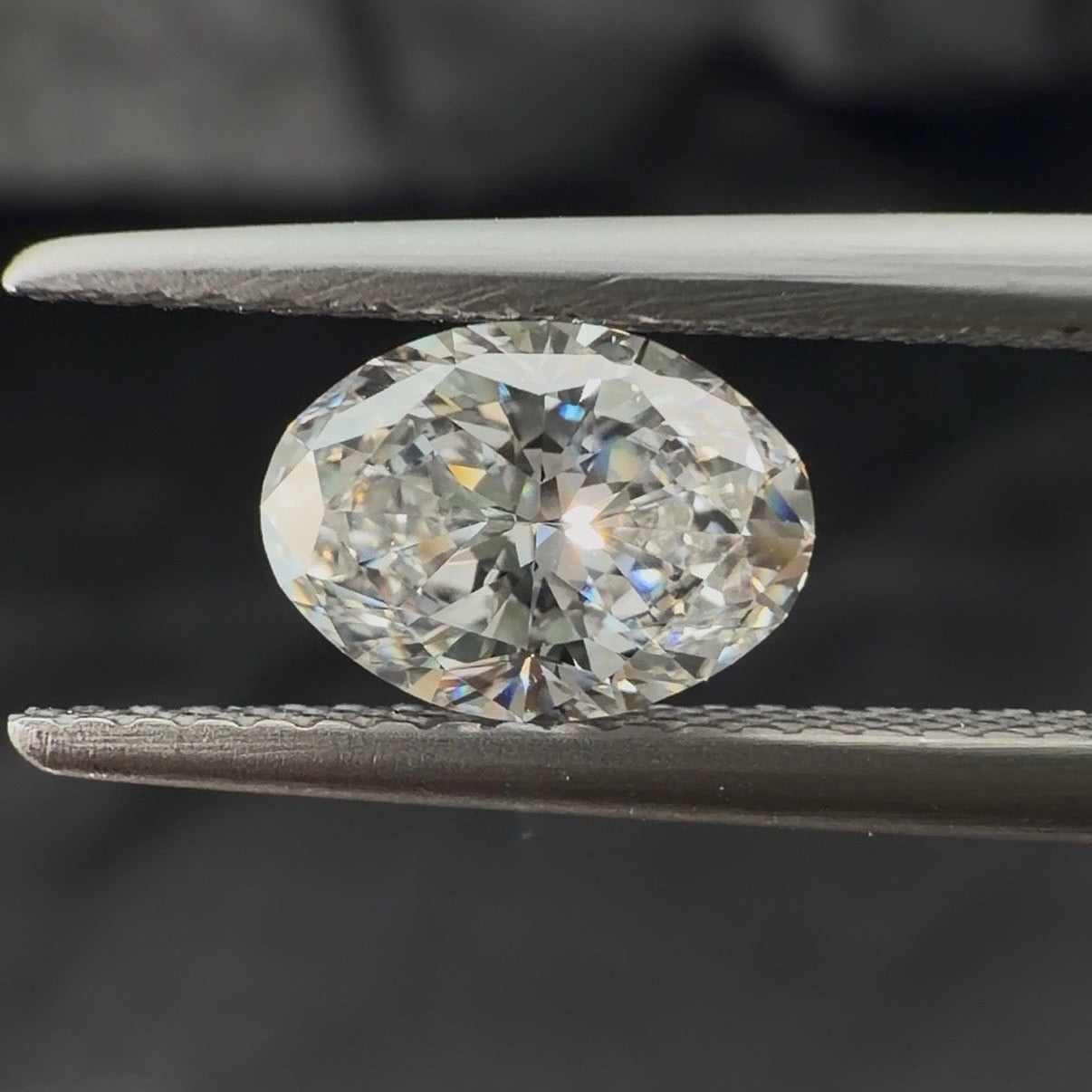 1.01 Ct Oval Cut Lab Grown Diamond (Colour D, Clarity VS1, IGI Certified)