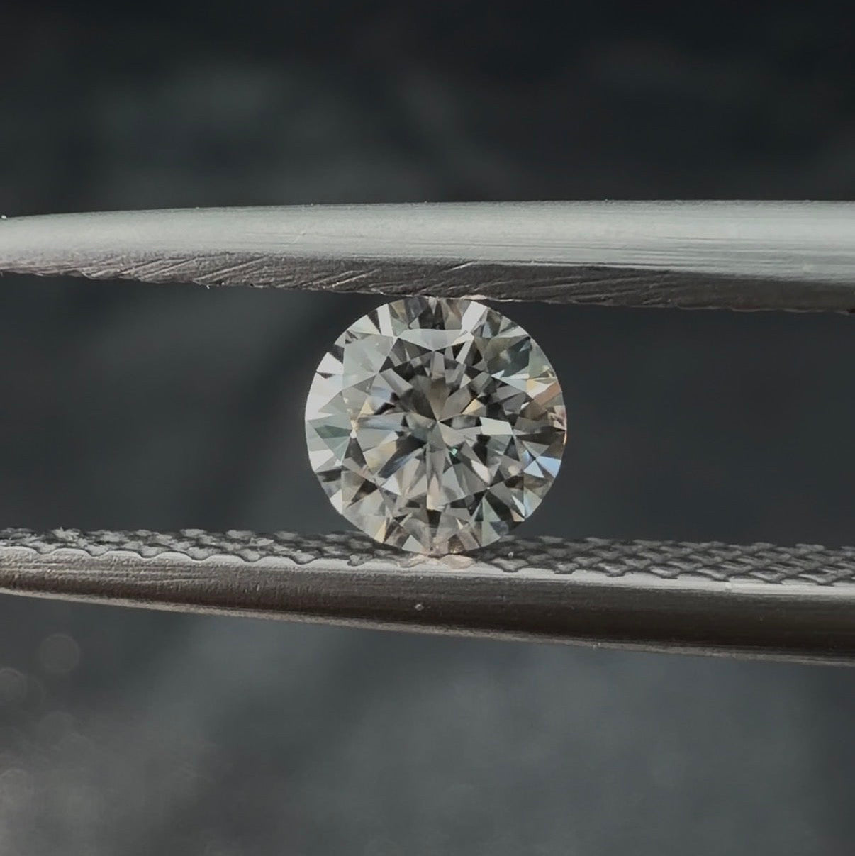 0.30 Ct Round Brilliant Natural Diamond (Colour F, Clarity VVS2, GIA Certified)